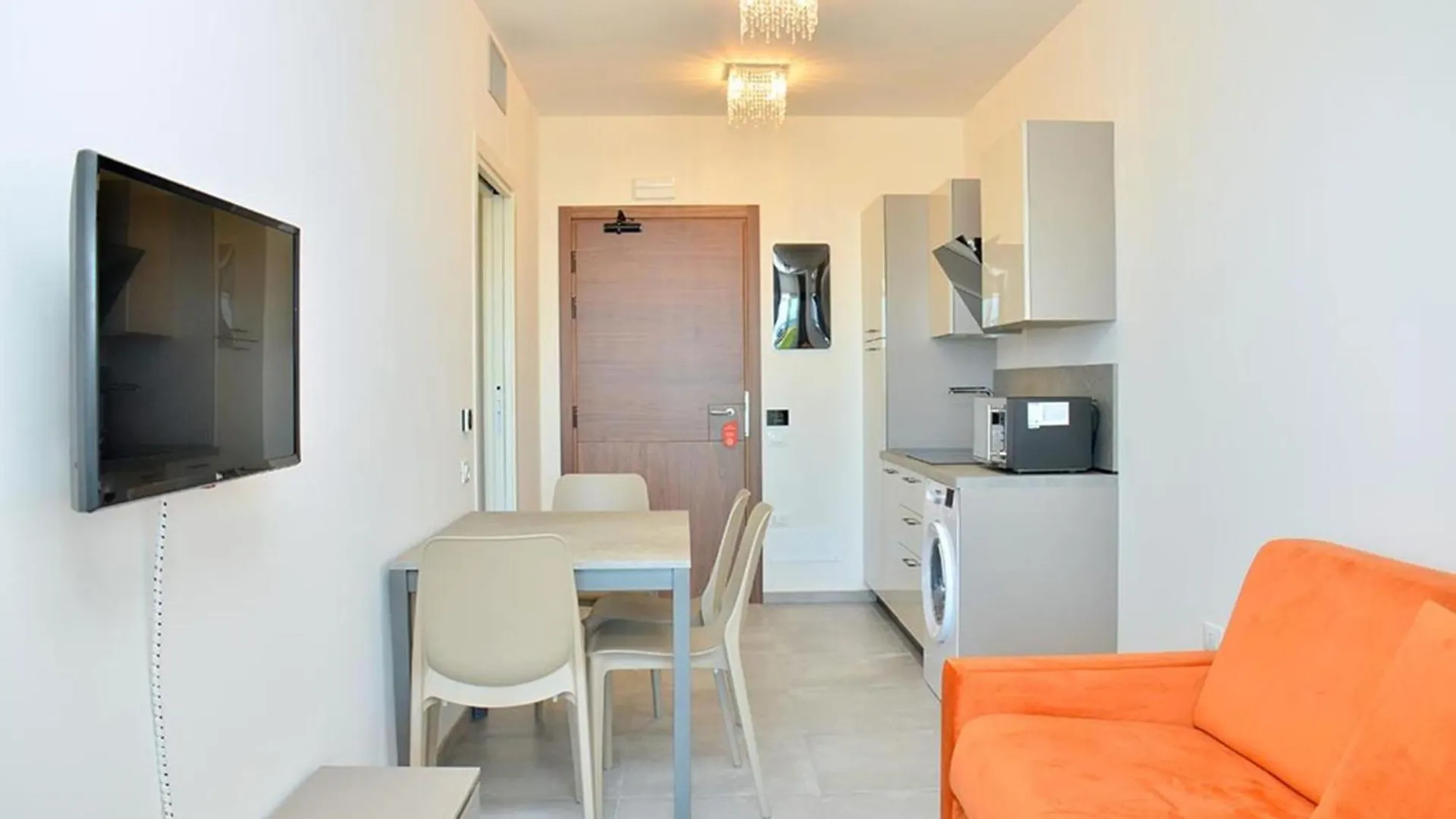 Apartment Colorful Suite Overlooking The Sea Bibione Italy