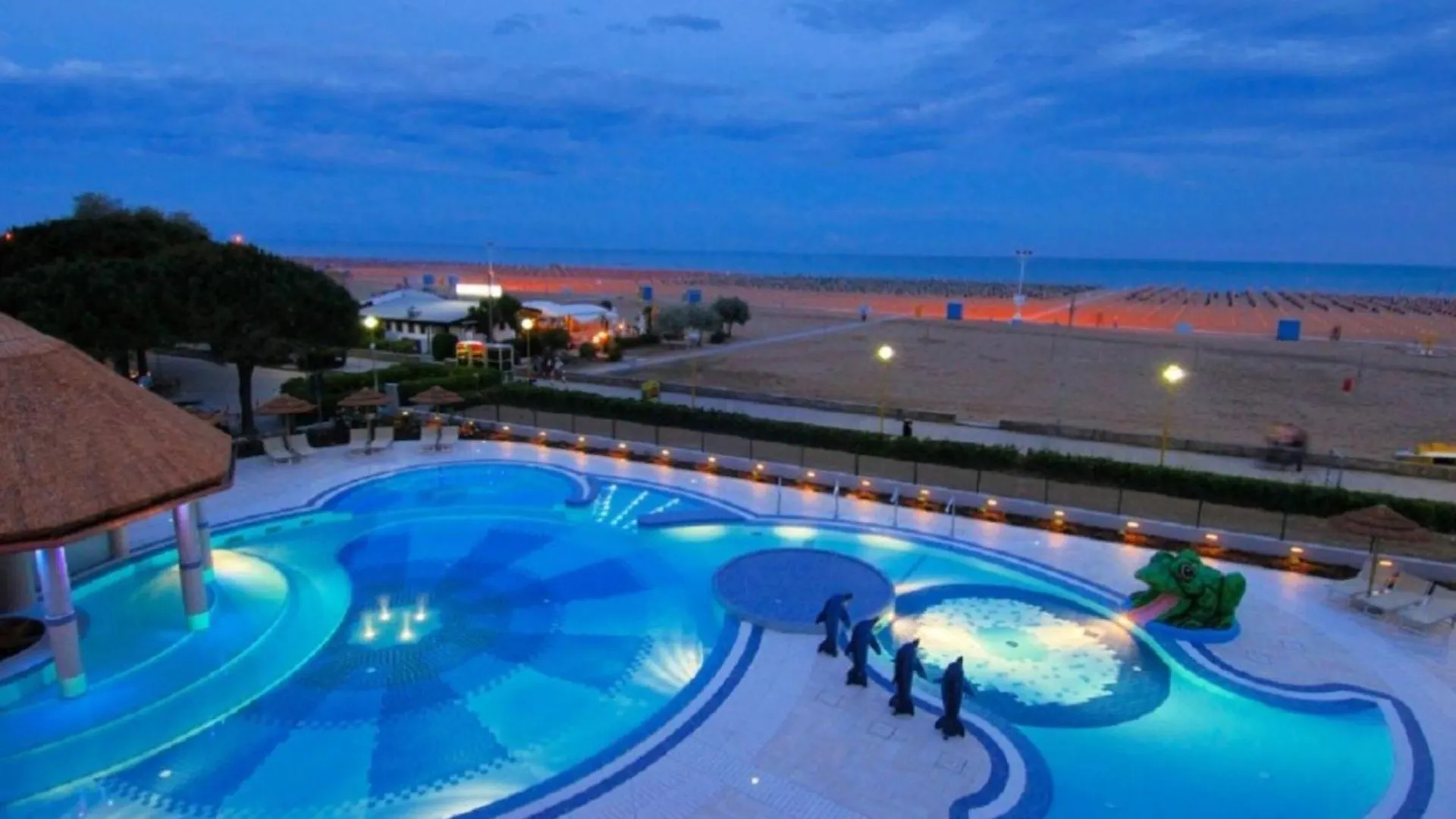 Apartment Colorful Suite Overlooking The Sea Bibione Italy